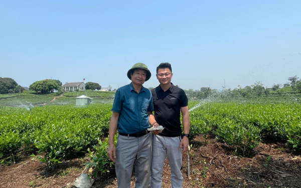 nhà sáng lập htx tâm trà việt
