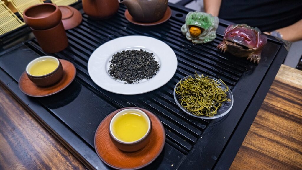 Tiếp cận doanh nghiệp quanh điểm bán: cách làm Cánh trà Thái Nguyên khô