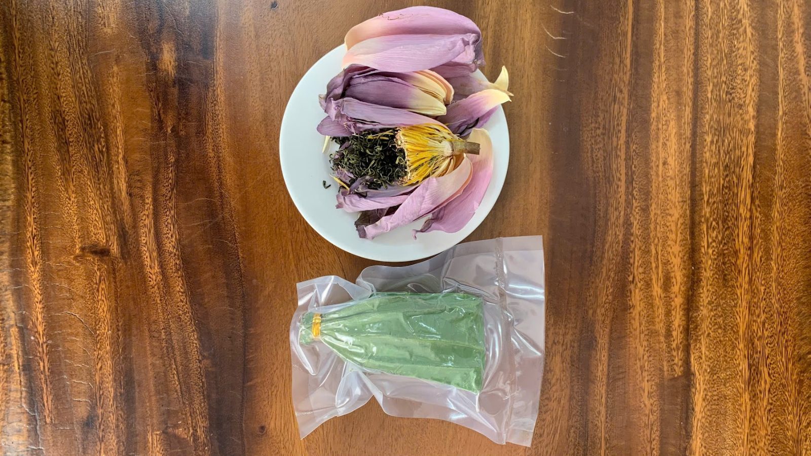 Trà ướp hương sen