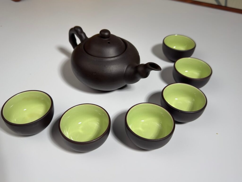 Bộ ấm chén pha trà