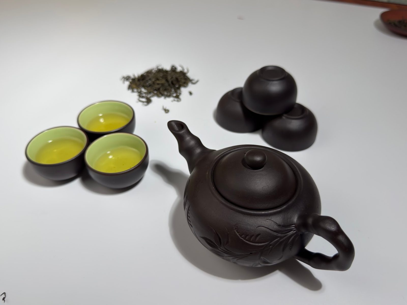 Bộ ấm chén pha trà