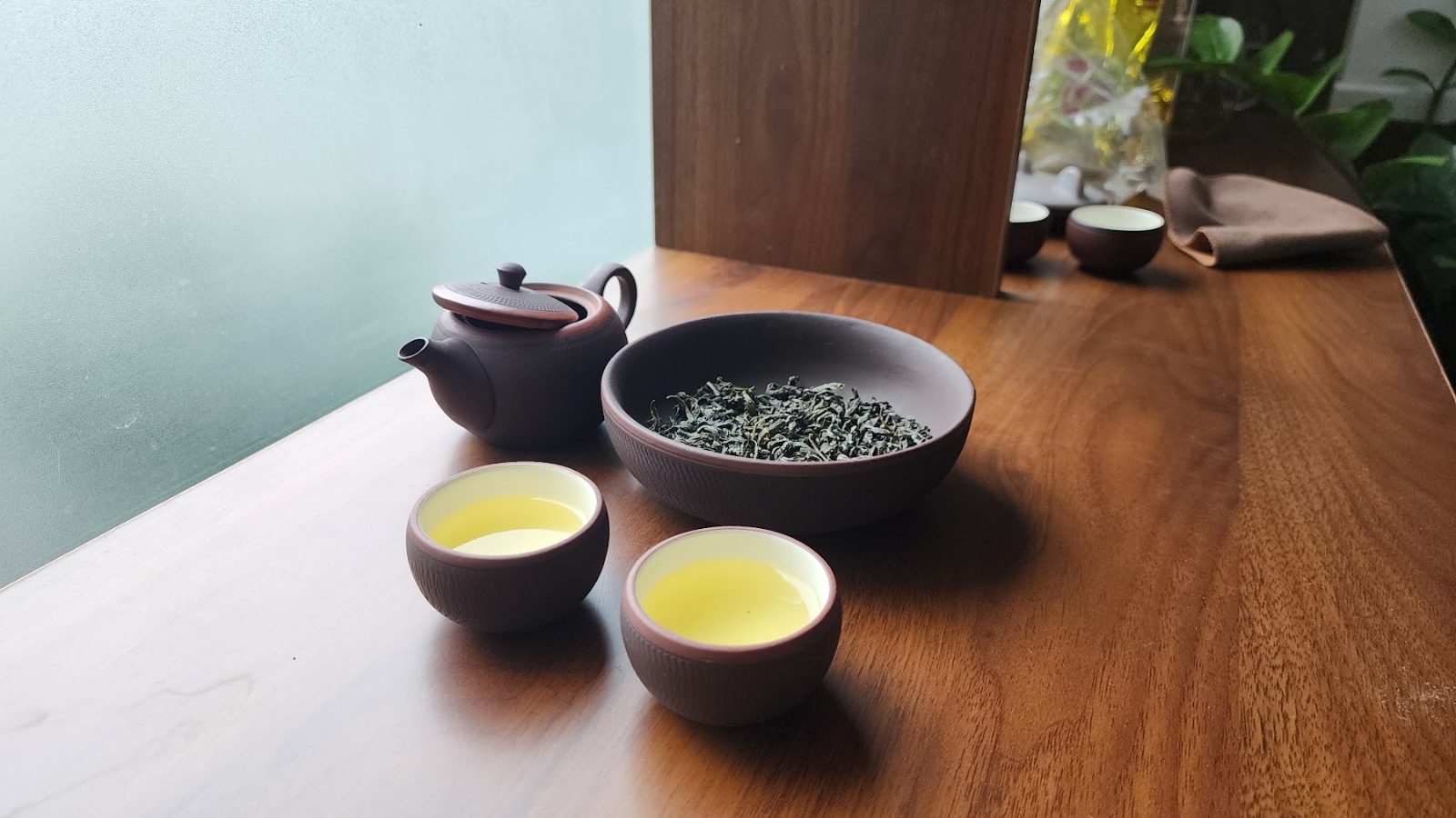 Bộ ấm chén pha trà