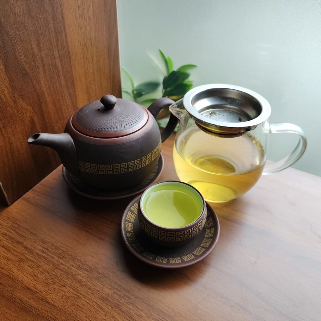 Bộ ấm chén pha trà