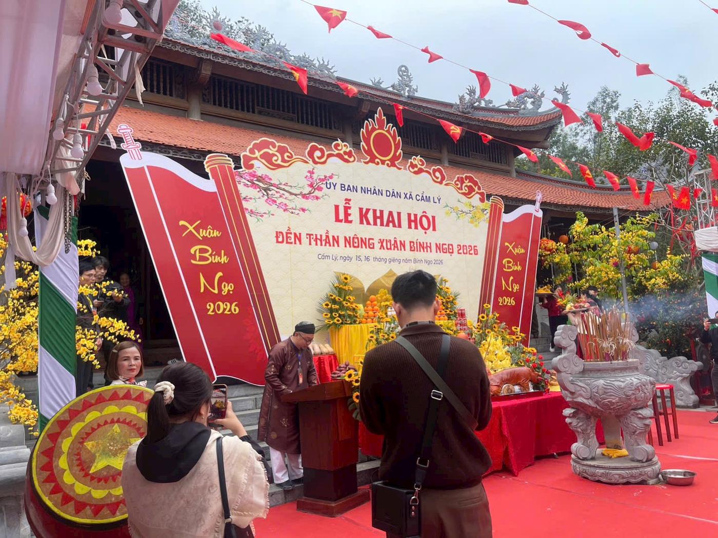 Mang Trà Sạch 6 Không đi hội: TRAVINA tại Triển lãm 80 năm, Hương sắc danh trà và đền Thần Nông Lễ khai hội đền Thần Nông xuân Bính Ngọ 2026 do UBND xã Cẩm Lý tổ chức, nơi TRAVINA mang trà Thái Nguyên tới trưng bày cùng nông sản đặc trưng