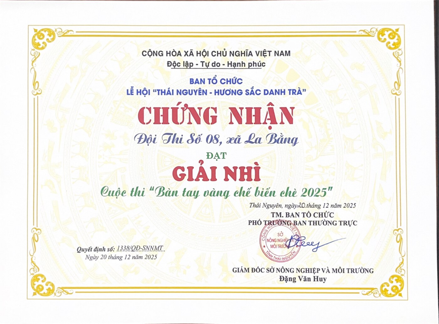Trà Đinh Tiến Vua - HTX Tâm Trà Việt - Trà Thái Nguyên chuẩn VietGap Chứng nhận Giải Nhì cuộc thi "Bàn tay vàng chế biến chè 2025" – đội thi số 08, xã La Bằng