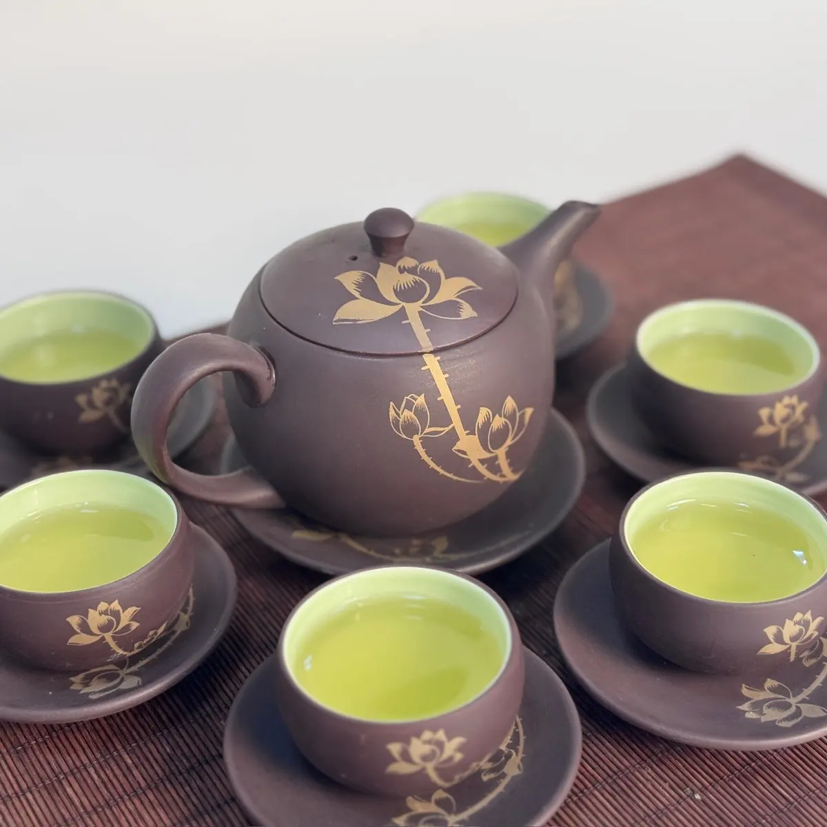 Bộ ấm chén Lục Ẩm Kim Liên – ấm chén pha trà xanh Bộ ấm chén Lục Ẩm Kim Liên – ấm chén pha trà xanh