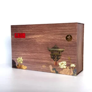 Set quà Tâm Trà Thanh Liên – hộp gỗ nhìn nghiêng